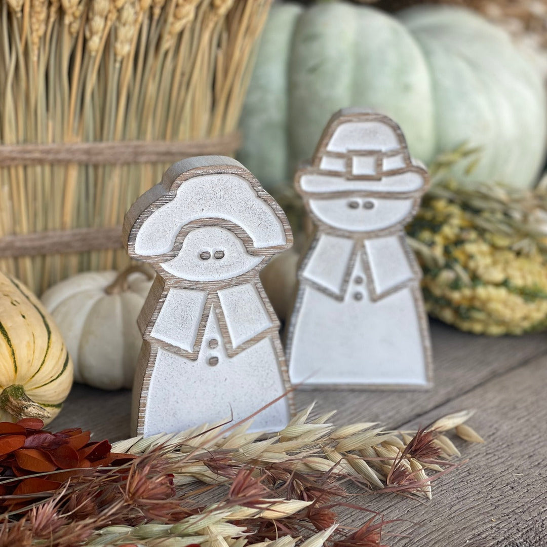 Shelf Sitters- Carved Pilgrims Set